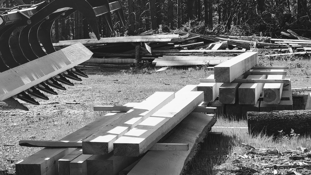 Loud motor; quiet&nbsp;voice.